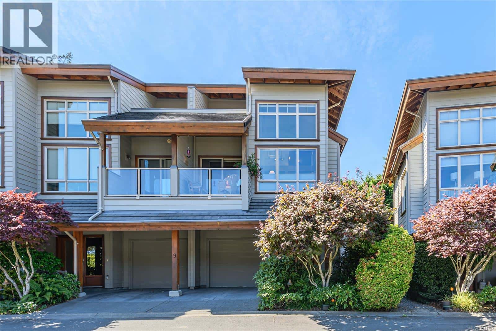 10 115 Upper Ganges Rd — Salt Spring, British Columbia - Photo 2 of 40