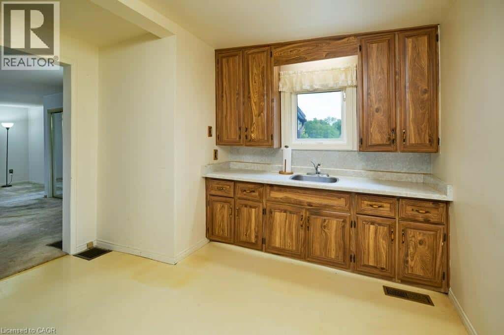 109 FRONT Street — New Dundee, Ontario - Photo 4 of 11