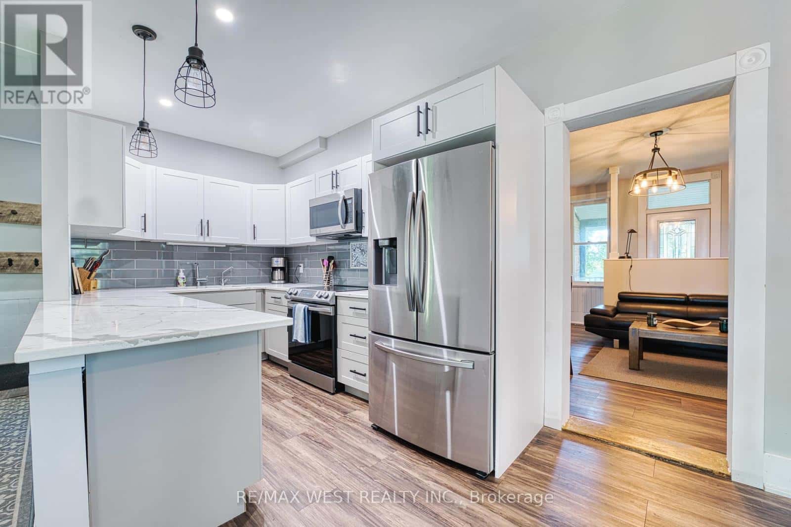 3030 PATRICK STREET — Howick, Ontario - Photo 4 of 17