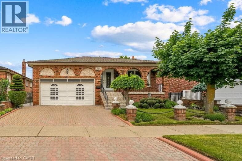 112 LINKDALE Road — Peel, Ontario - Main photo