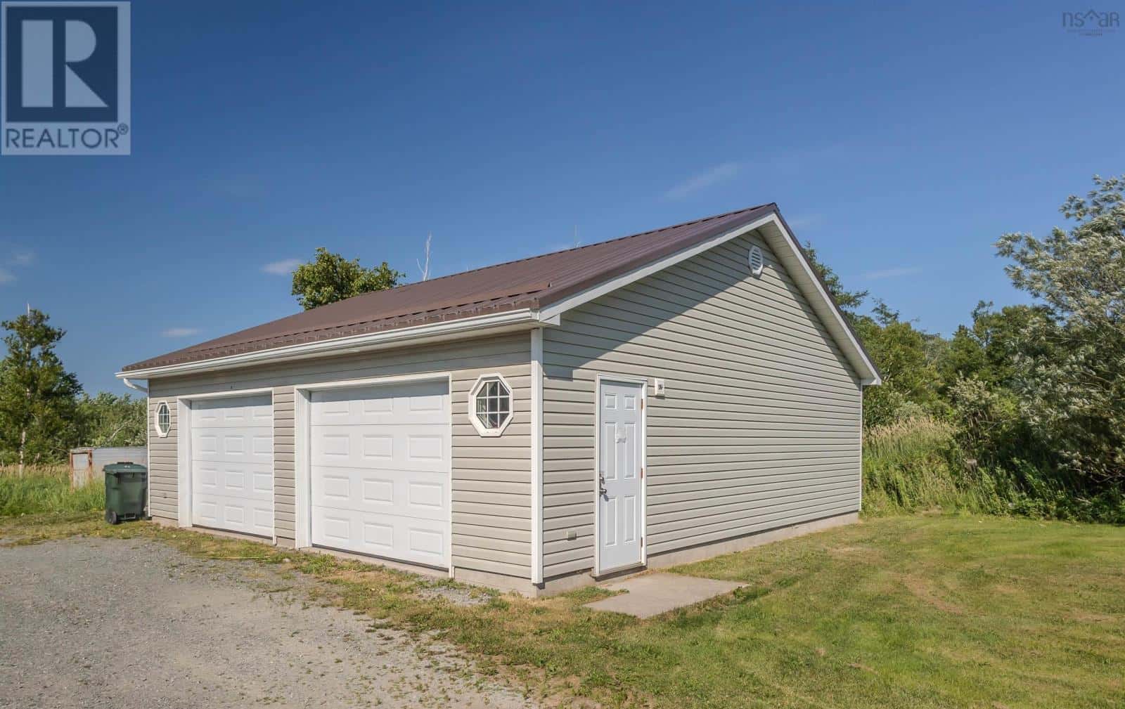 3731 Emerald Street — Scotchtown, Nova Scotia - Photo 2 of 35