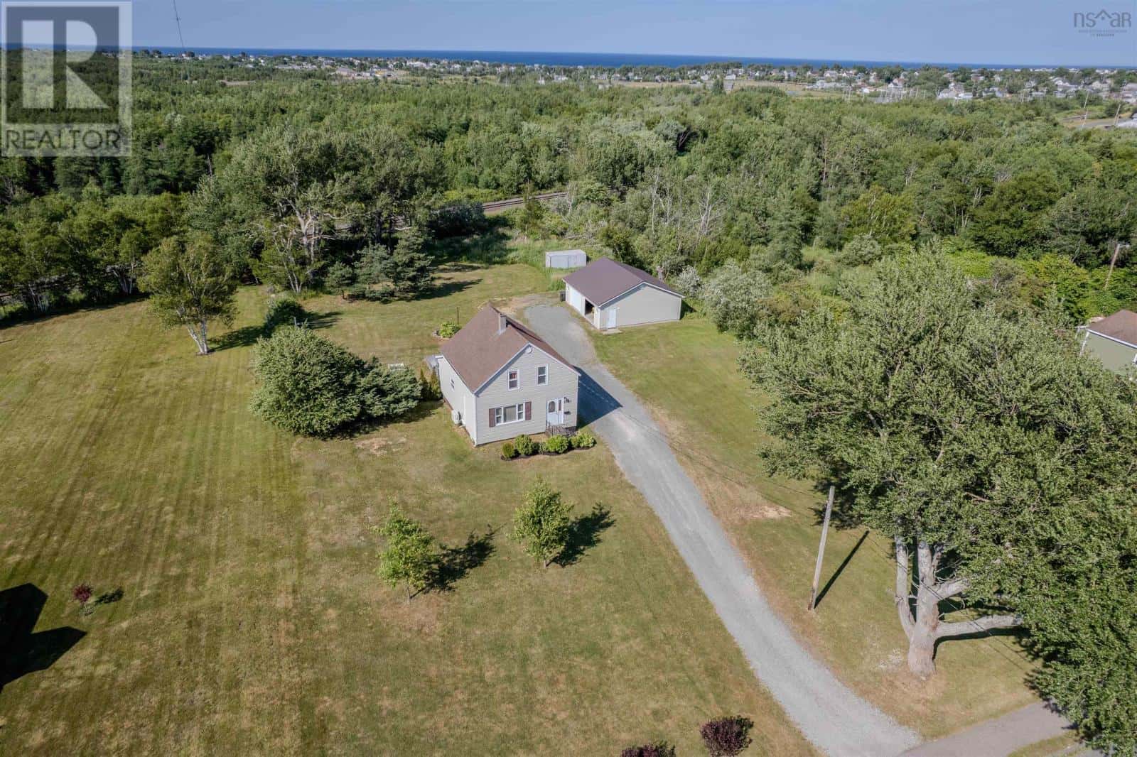 3731 Emerald Street — Scotchtown, Nova Scotia - Photo 3 of 35