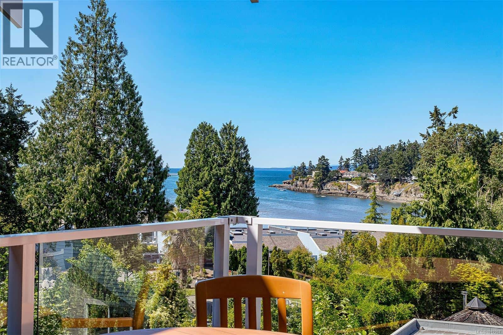 Nanoose Bay, British Columbia — Nanoose Bay, British Columbia - Photo 4 of 79