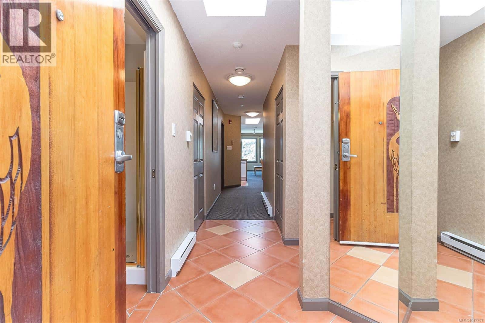 Nanoose Bay, British Columbia — Nanoose Bay, British Columbia - Photo 5 of 79