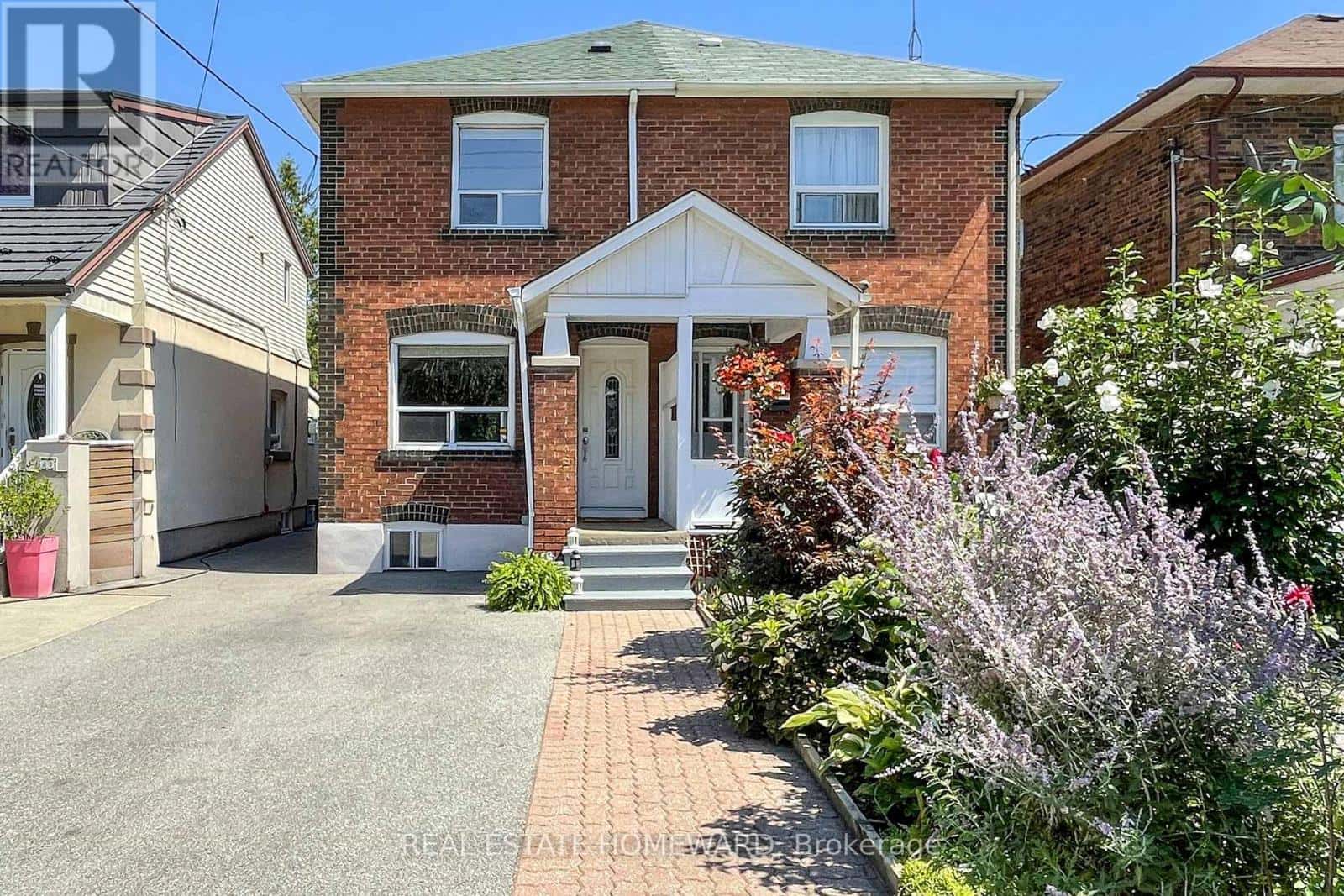 87 GUESTVILLE AVENUE — Toronto (Mount Dennis), Ontario - Photo 2 of 46