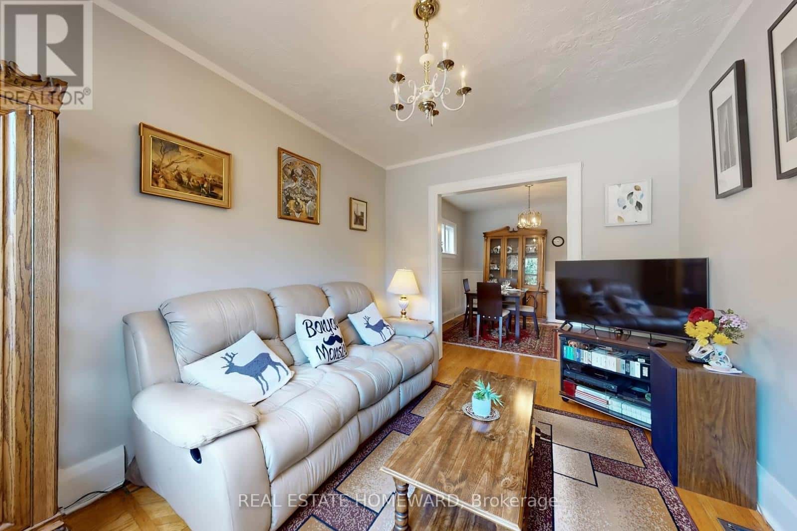 87 GUESTVILLE AVENUE — Toronto (Mount Dennis), Ontario - Photo 5 of 46