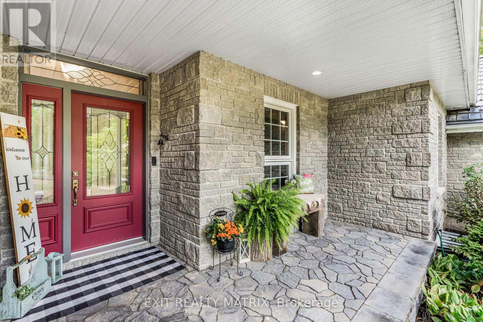 1736 GROVES ROAD — Russell, Ontario - Photo 2 of 34