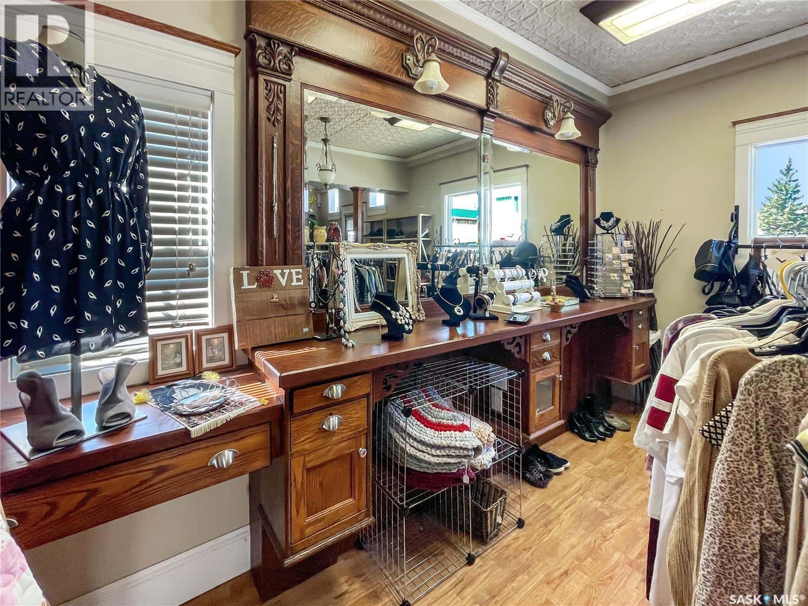 611 Herbert AVENUE — Herbert, Saskatchewan - Photo 4 of 18