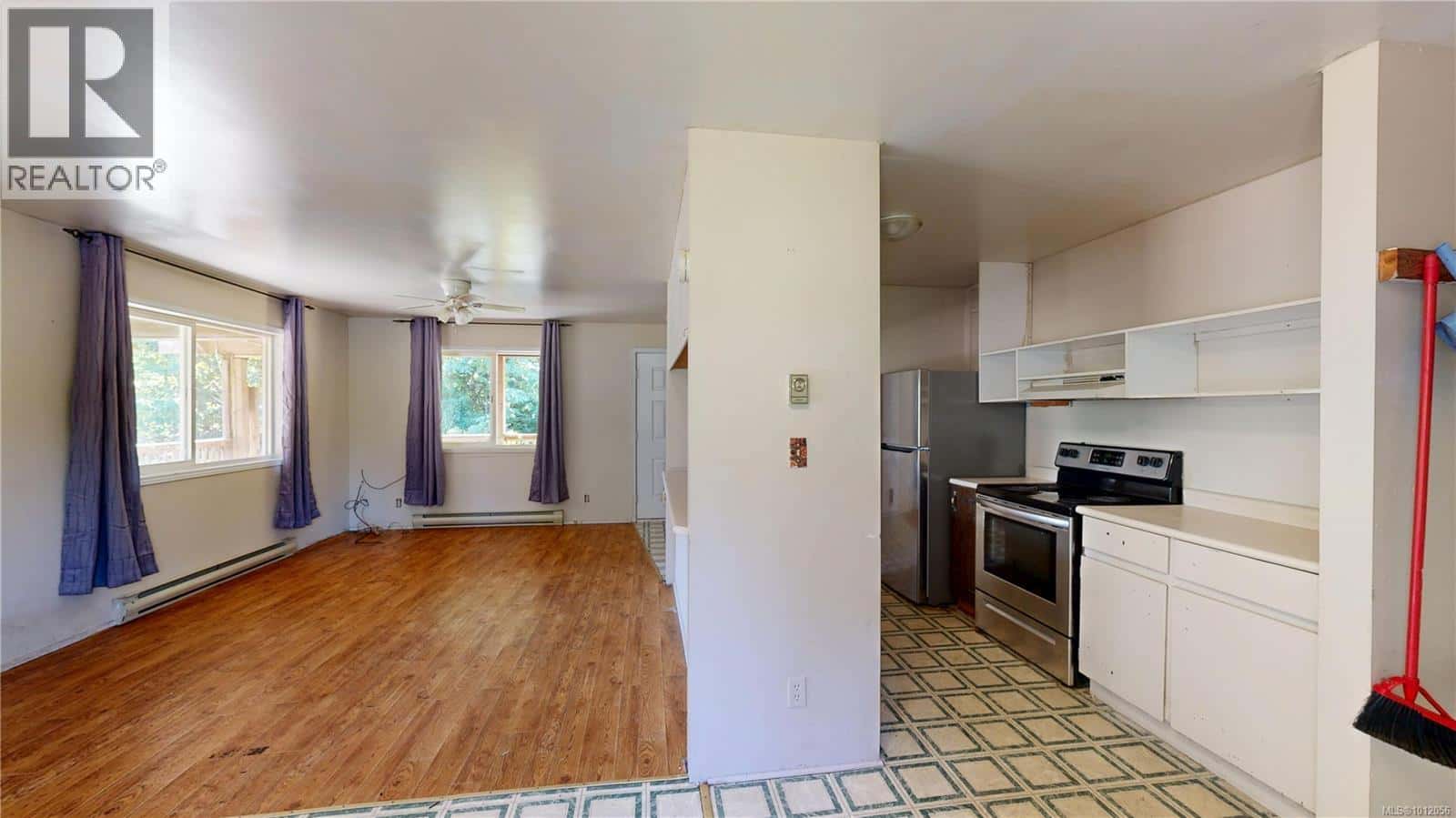 1670 Pequod Cres — Gabriola Island, British Columbia - Photo 4 of 27