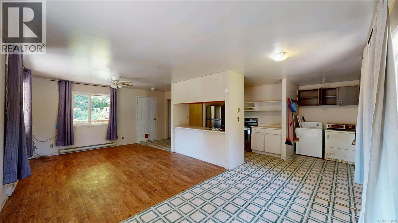 1670 Pequod Cres — Gabriola Island, British Columbia - Photo 3 of 27