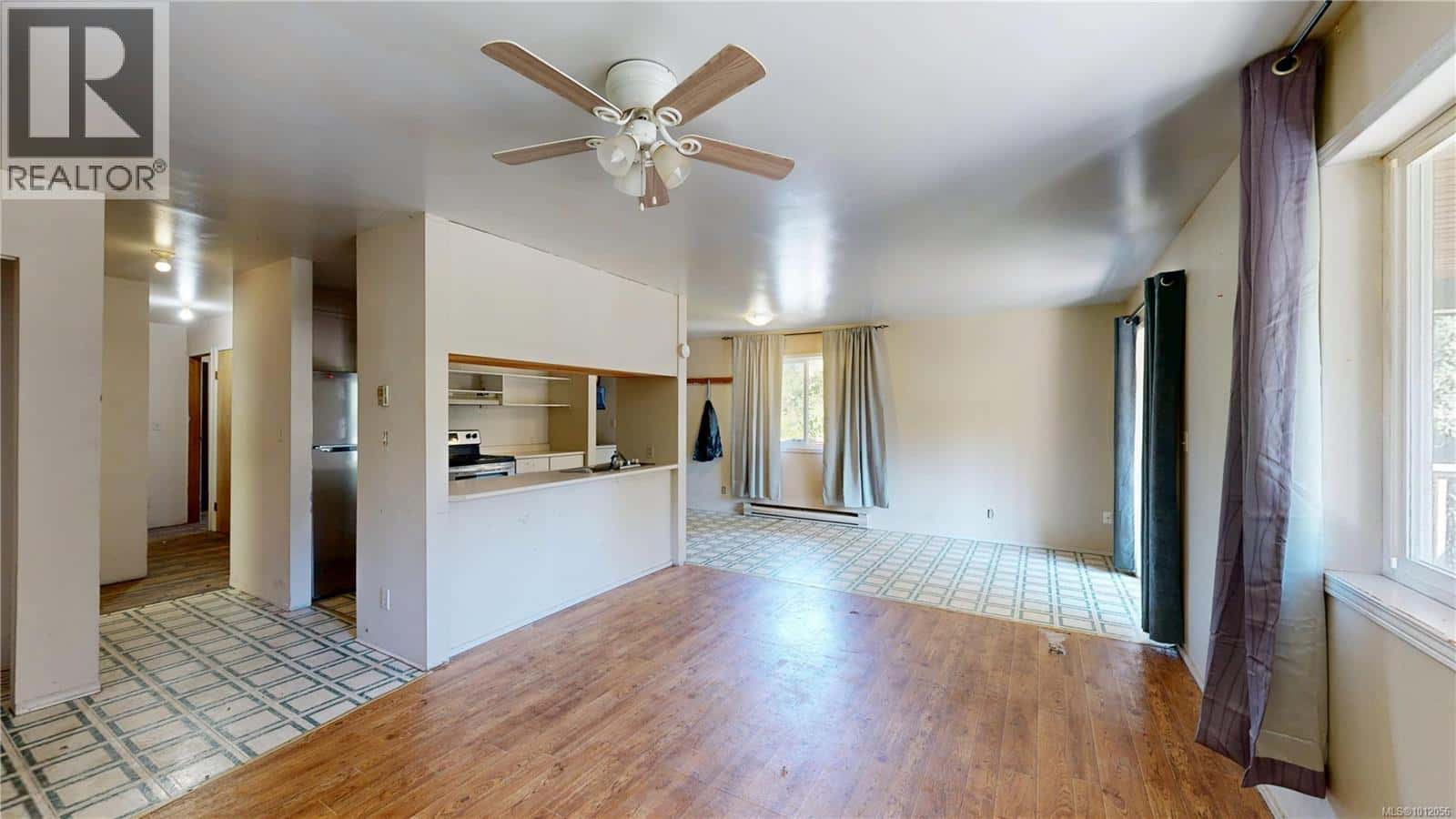 1670 Pequod Cres — Gabriola Island, British Columbia - Photo 2 of 27