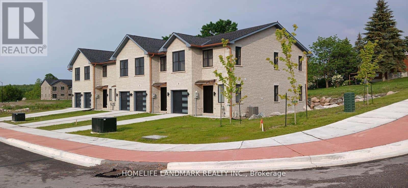 32 REGENT STREET — Trent Hills (Campbellford), Ontario - Photo 2 of 35