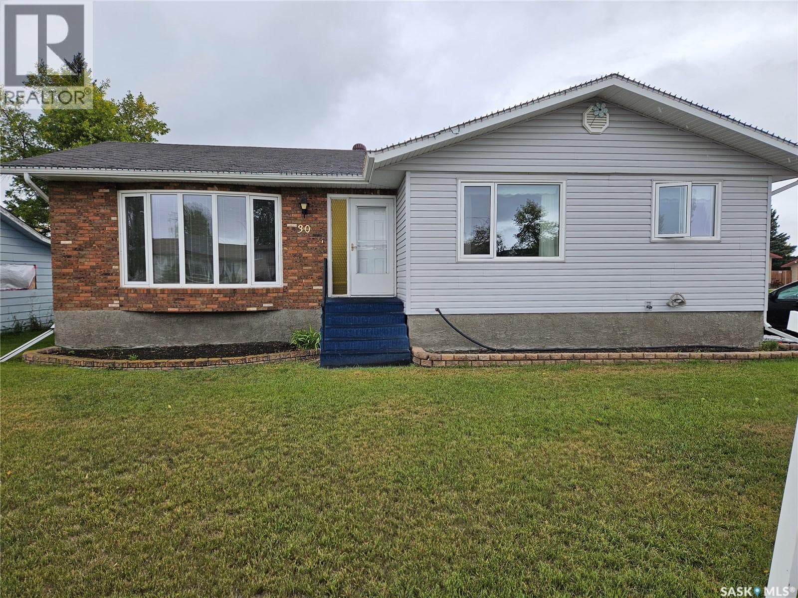 30 centennial CRESCENT — Melville, Saskatchewan - Main photo