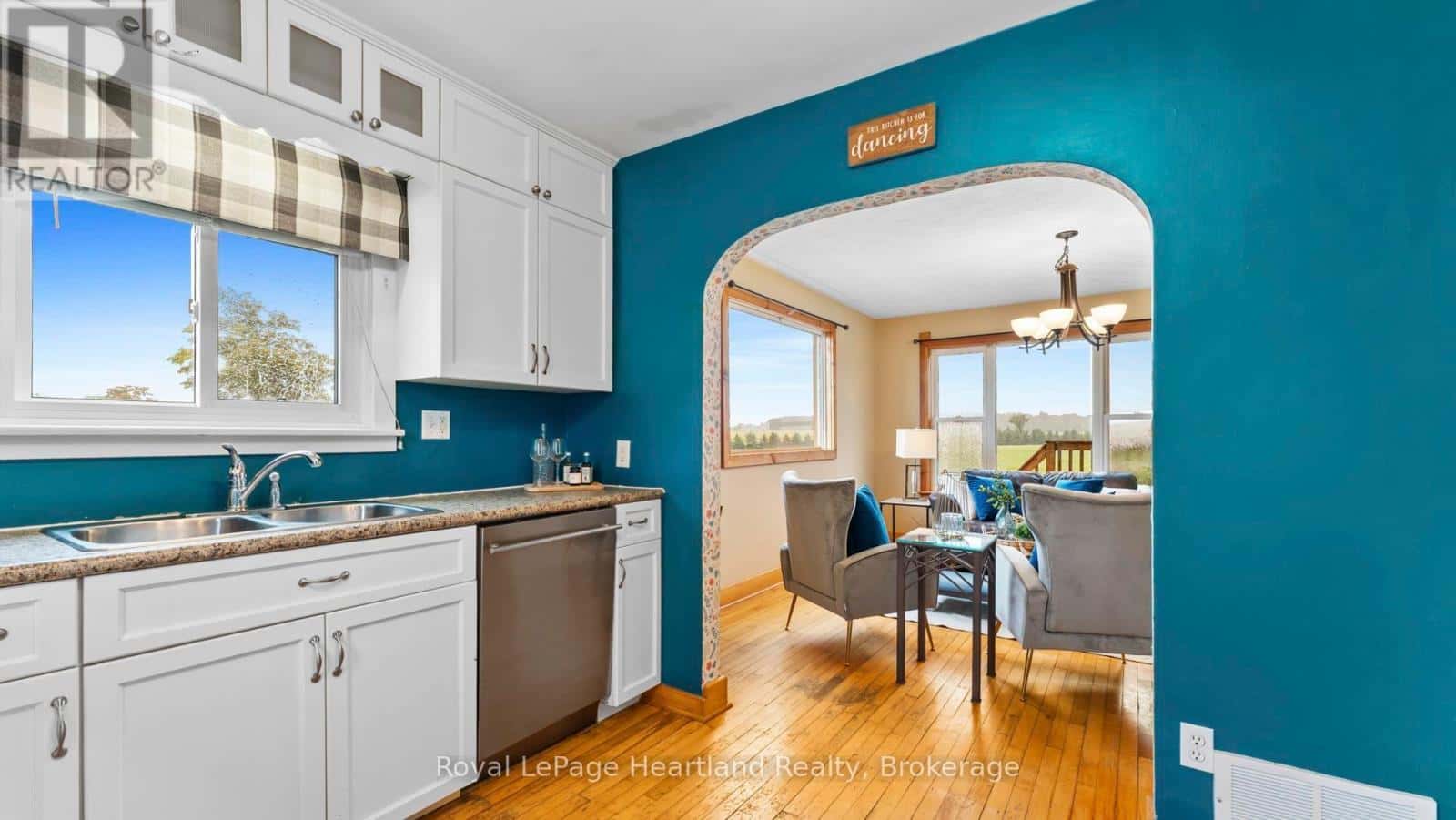 41553 SUMMERHILL ROAD S — Central Huron (Hullett), Ontario - Photo 3 of 30