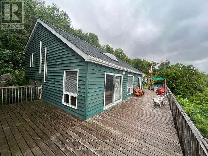 12 ISLAND M — Muskoka Lakes (Watt), Ontario - Photo 4 of 28