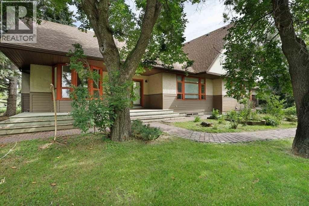 1024 Cassils Road W — Brooks, Alberta - Photo 3 of 43