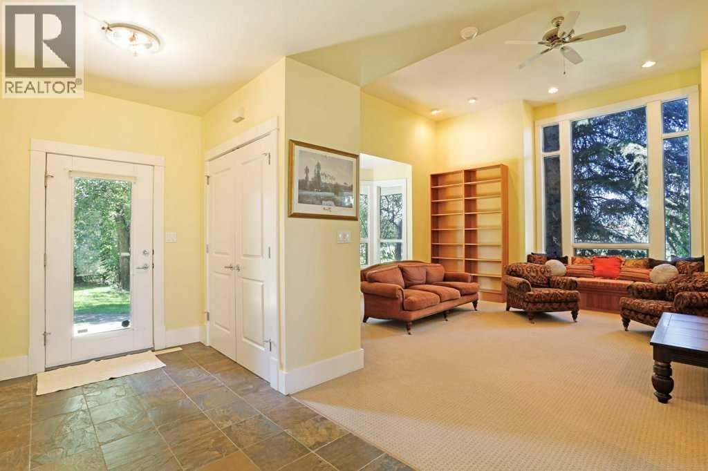 1024 Cassils Road W — Brooks, Alberta - Photo 5 of 43