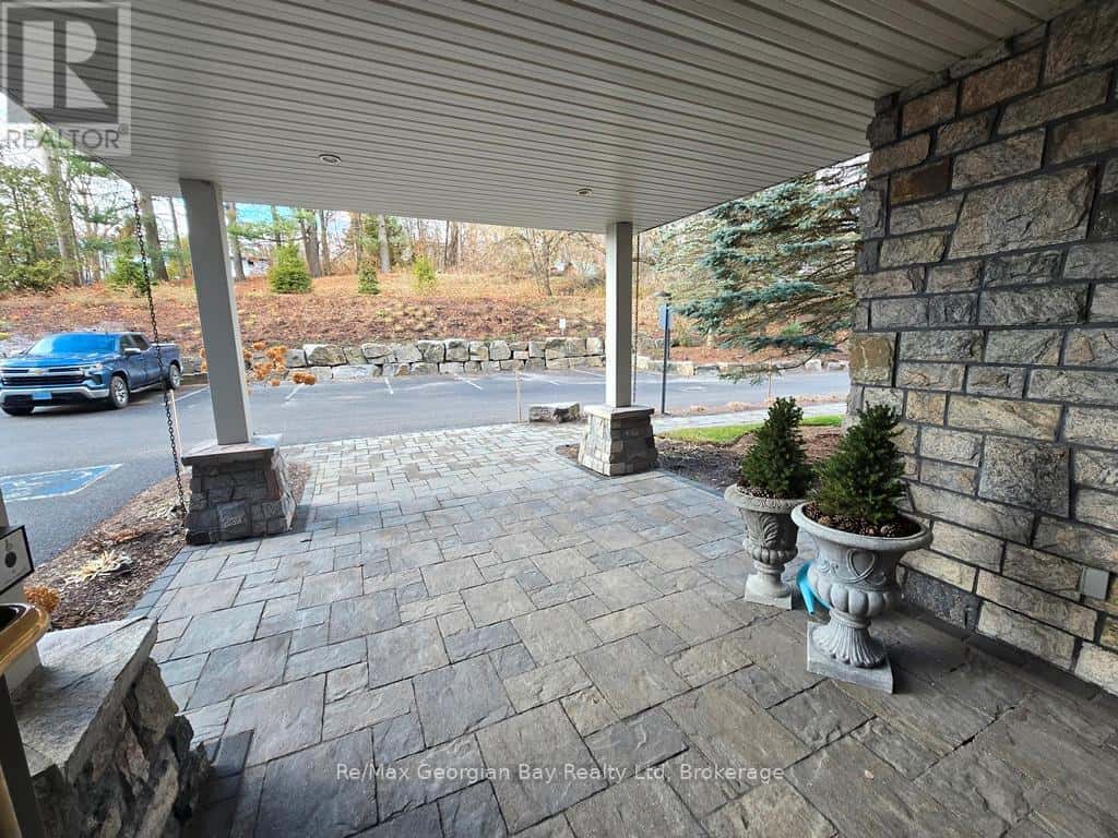 Bracebridge (Macaulay), Ontario — Bracebridge (Macaulay), Ontario - Photo 2 of 27