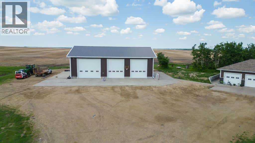 48324 834 Highway — Rural Camrose County, Alberta - Photo 2 of 39