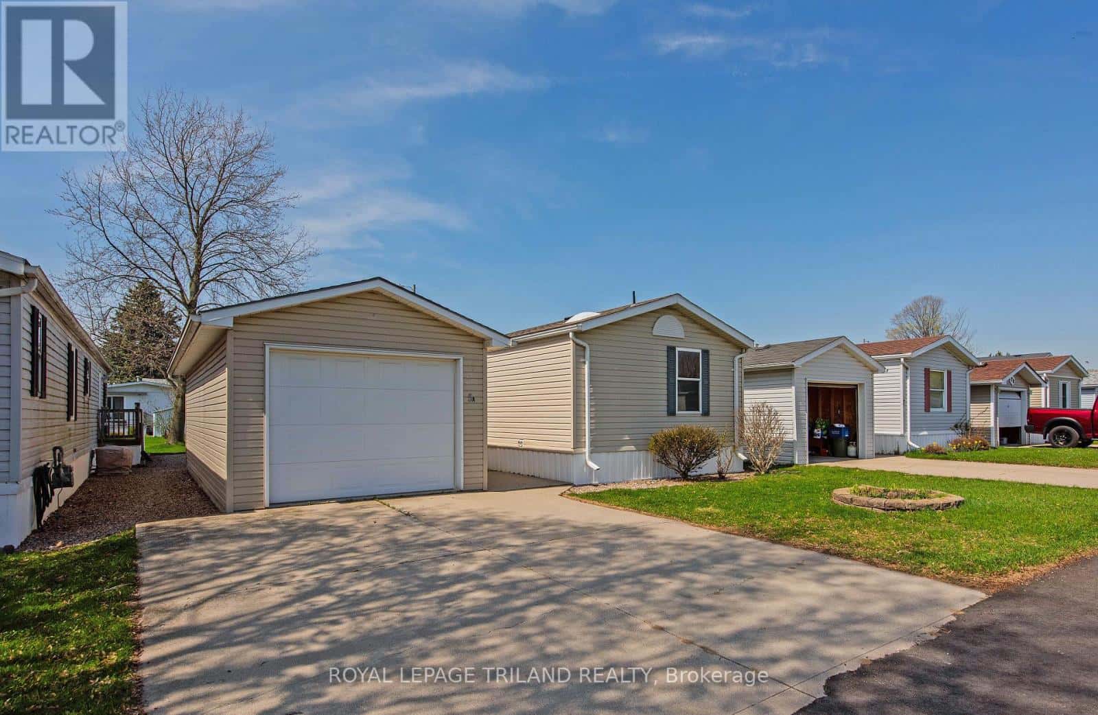 A - 5 STEWART STREET — Strathroy-Caradoc (SE), Ontario - Photo 3 of 49