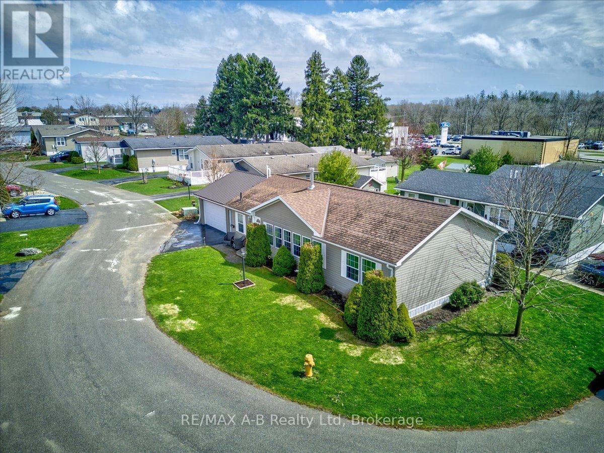 27 - 25 THAMES ROAD — St. Marys, Ontario - Main photo