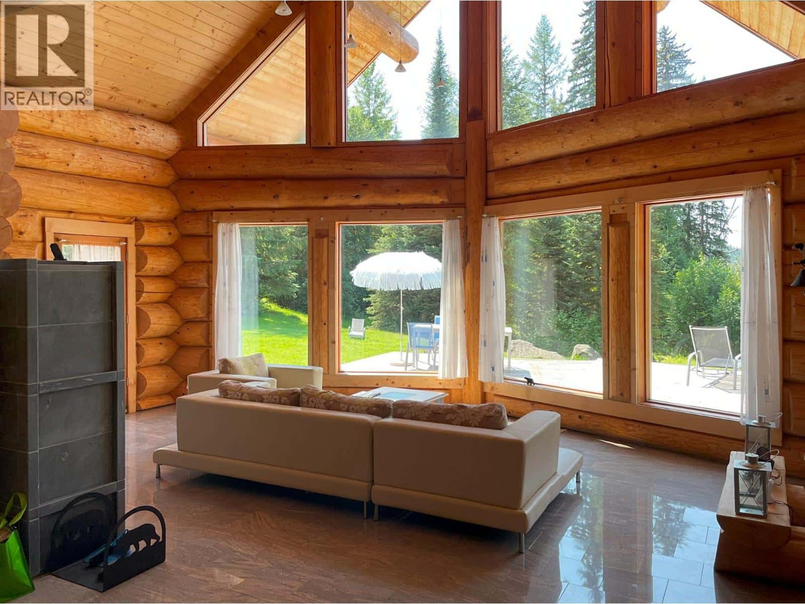 6326 LEAMONT PLACE — Horsefly, British Columbia - Photo 4 of 40