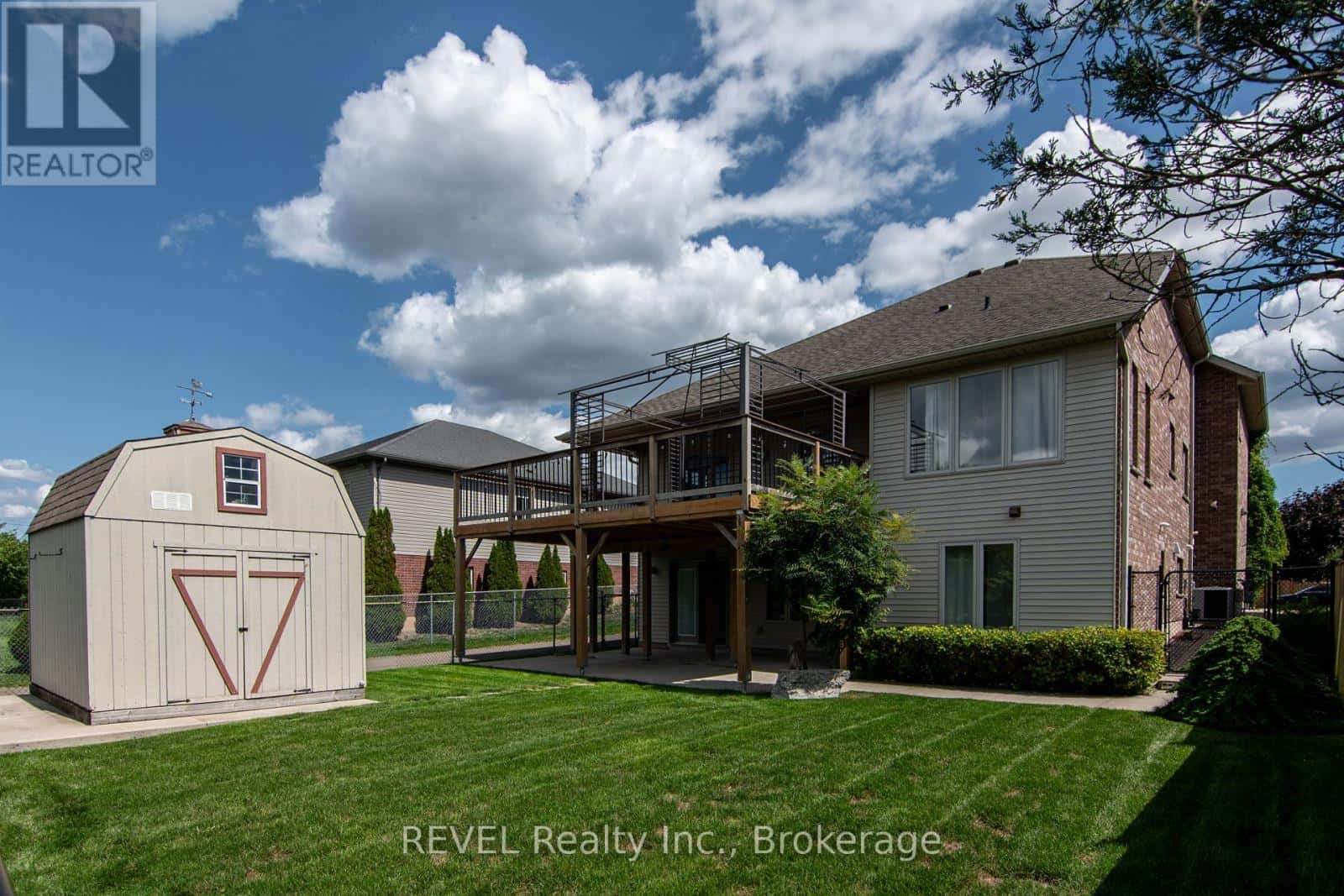 123 MICHELLE COURT — Welland (Broadway), Ontario - Photo 3 of 39