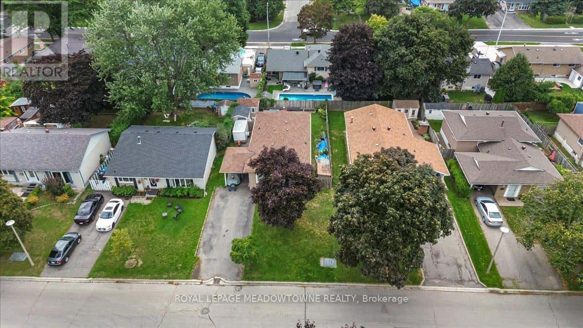 9 WELBECK DRIVE — Brampton (Northwood Park), Ontario - Photo 3 of 40