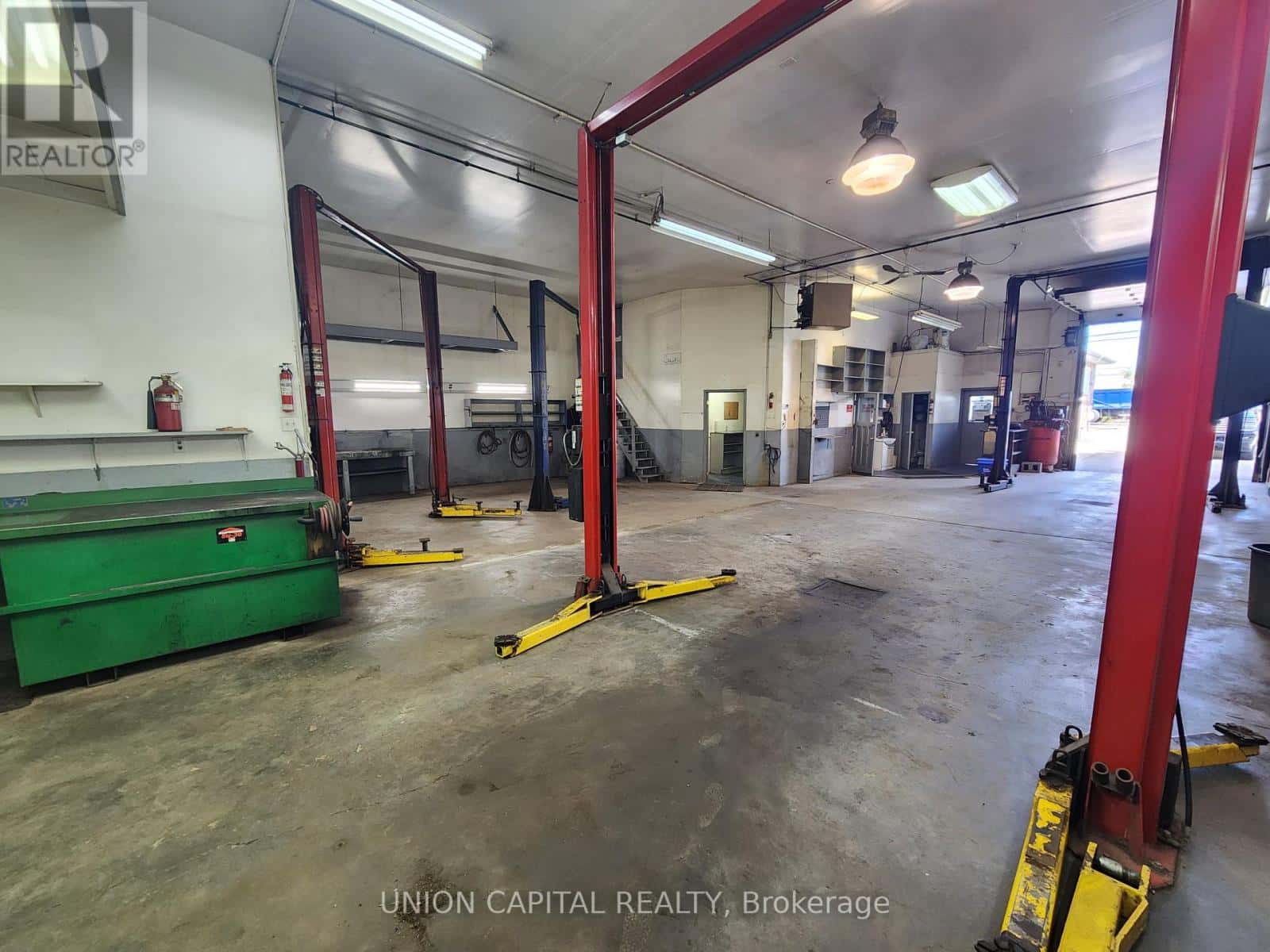 Uxbridge, Ontario — Uxbridge, Ontario - Photo 5 of 9