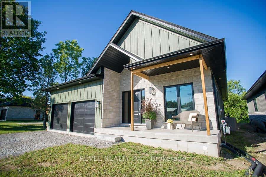 5 SCOTT DRIVE — Norfolk (Port Dover), Ontario - Photo 3 of 36