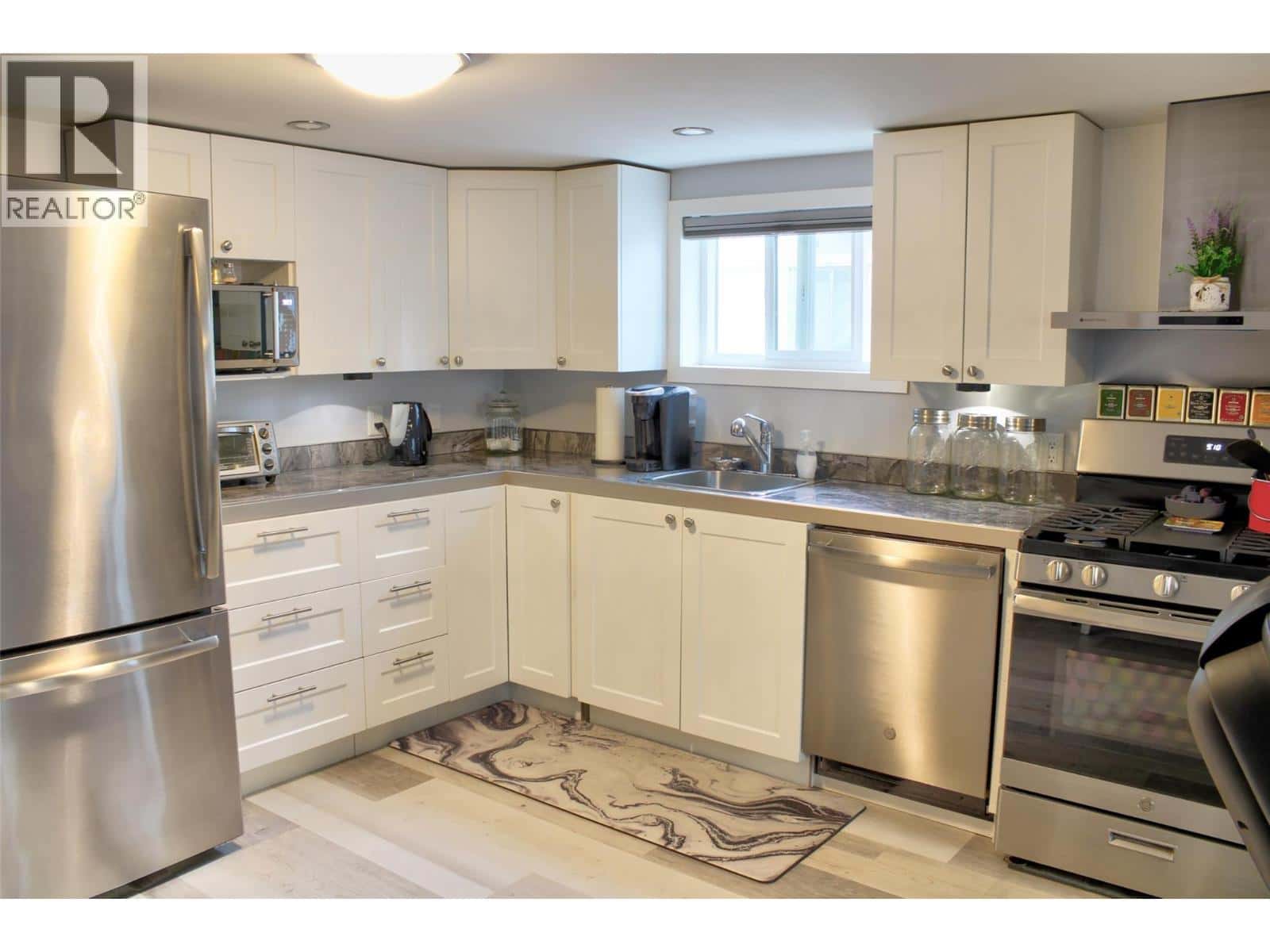 6588 97A Highway Unit# 4 — Enderby, British Columbia - Photo 2 of 23