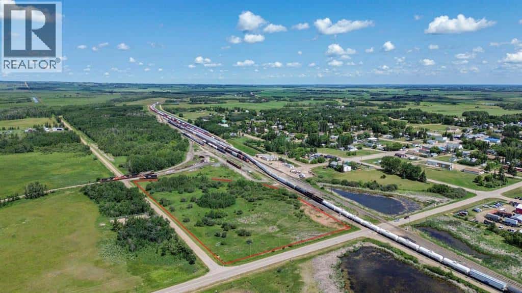 N/A 50 Highway — Mirror, Alberta - Photo 3 of 12