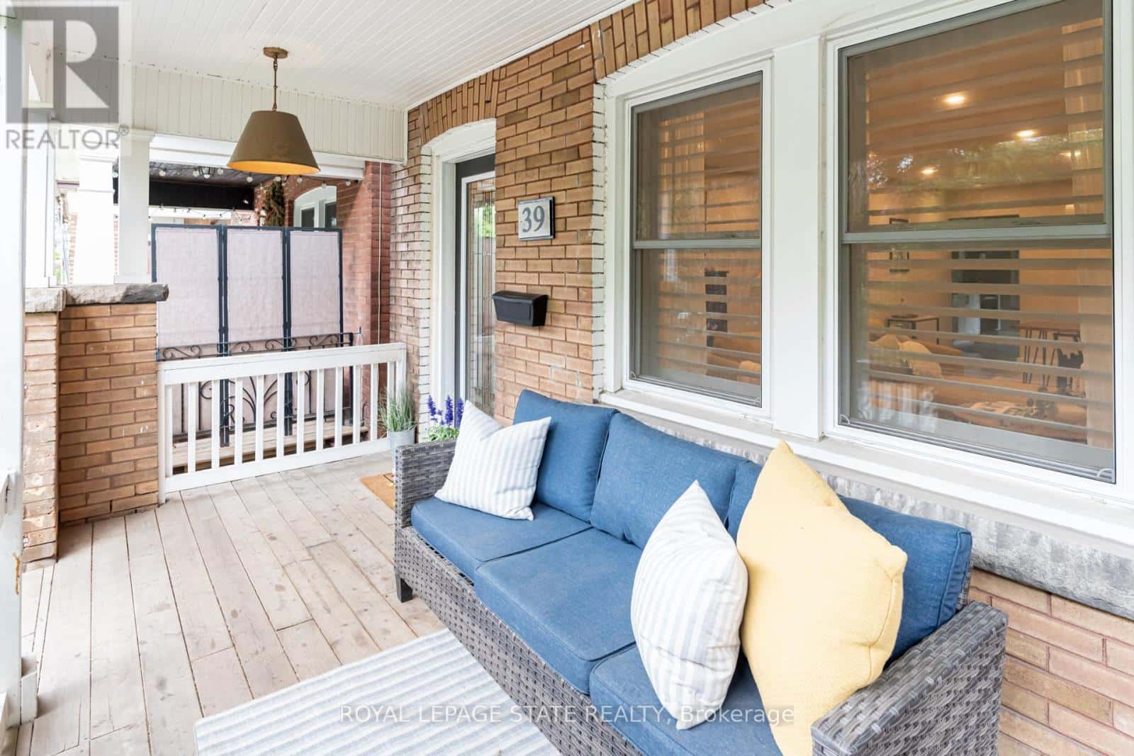 39 EAST BEND AVENUE S — Hamilton (Stipley), Ontario - Photo 3 of 39