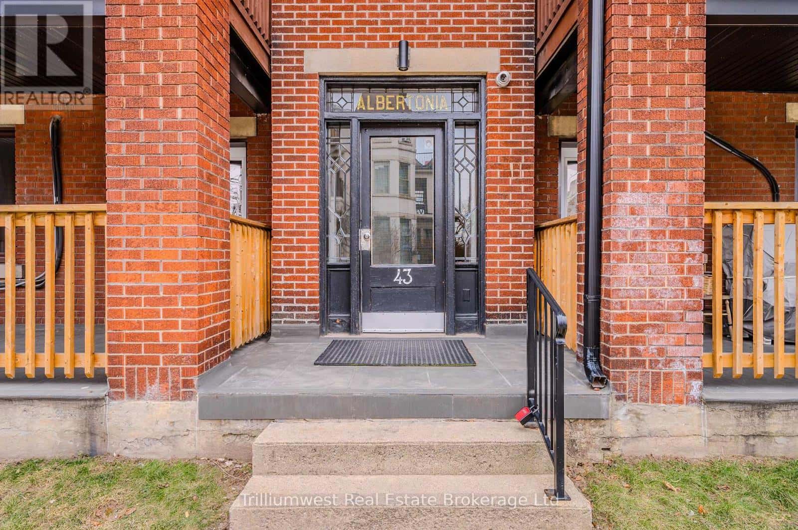 41 ALBERT STREET — Hamilton (Blakeley), Ontario - Photo 5 of 35