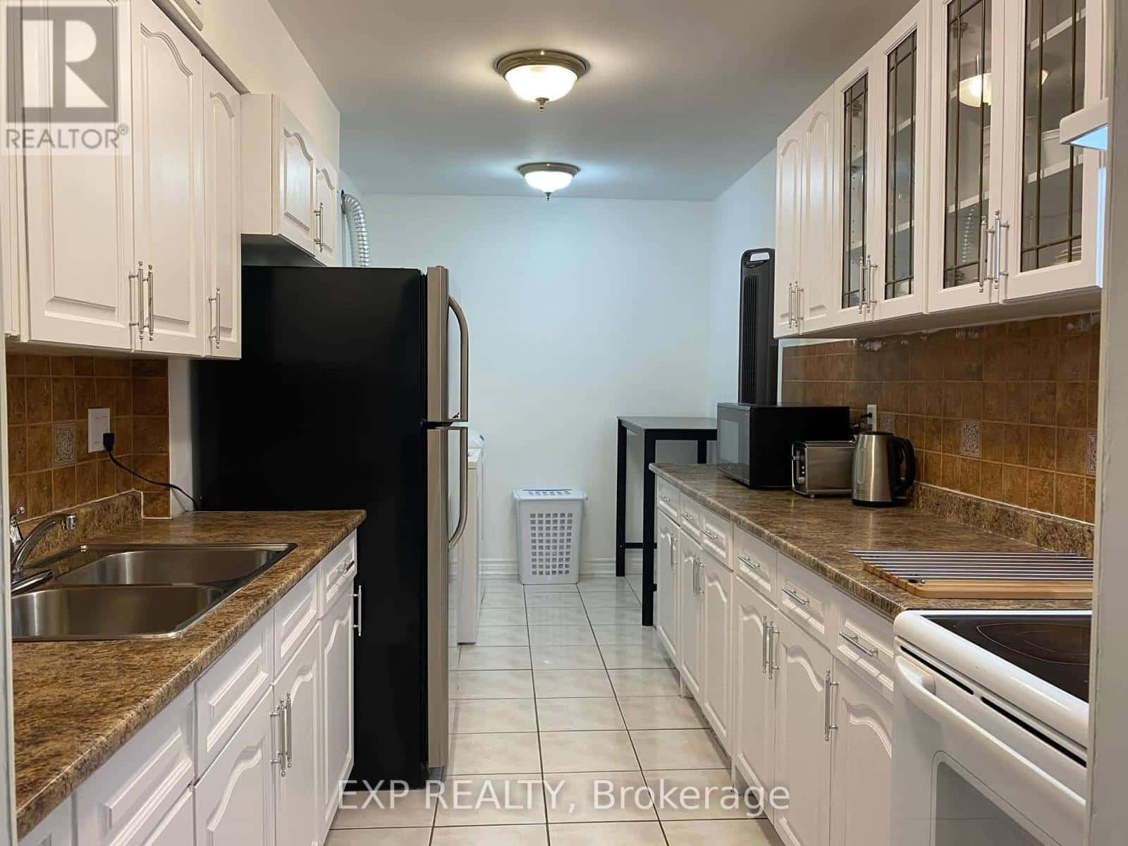 1813 - 320 DIXON ROAD — Toronto (Kingsview Village-The Westway), Ontario - Photo 2 of 11