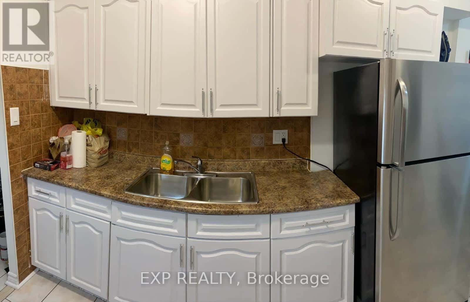 1813 - 320 DIXON ROAD — Toronto (Kingsview Village-The Westway), Ontario - Photo 3 of 11