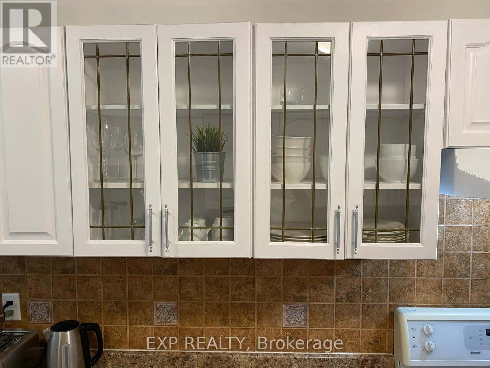 1813 - 320 DIXON ROAD — Toronto (Kingsview Village-The Westway), Ontario - Photo 4 of 11