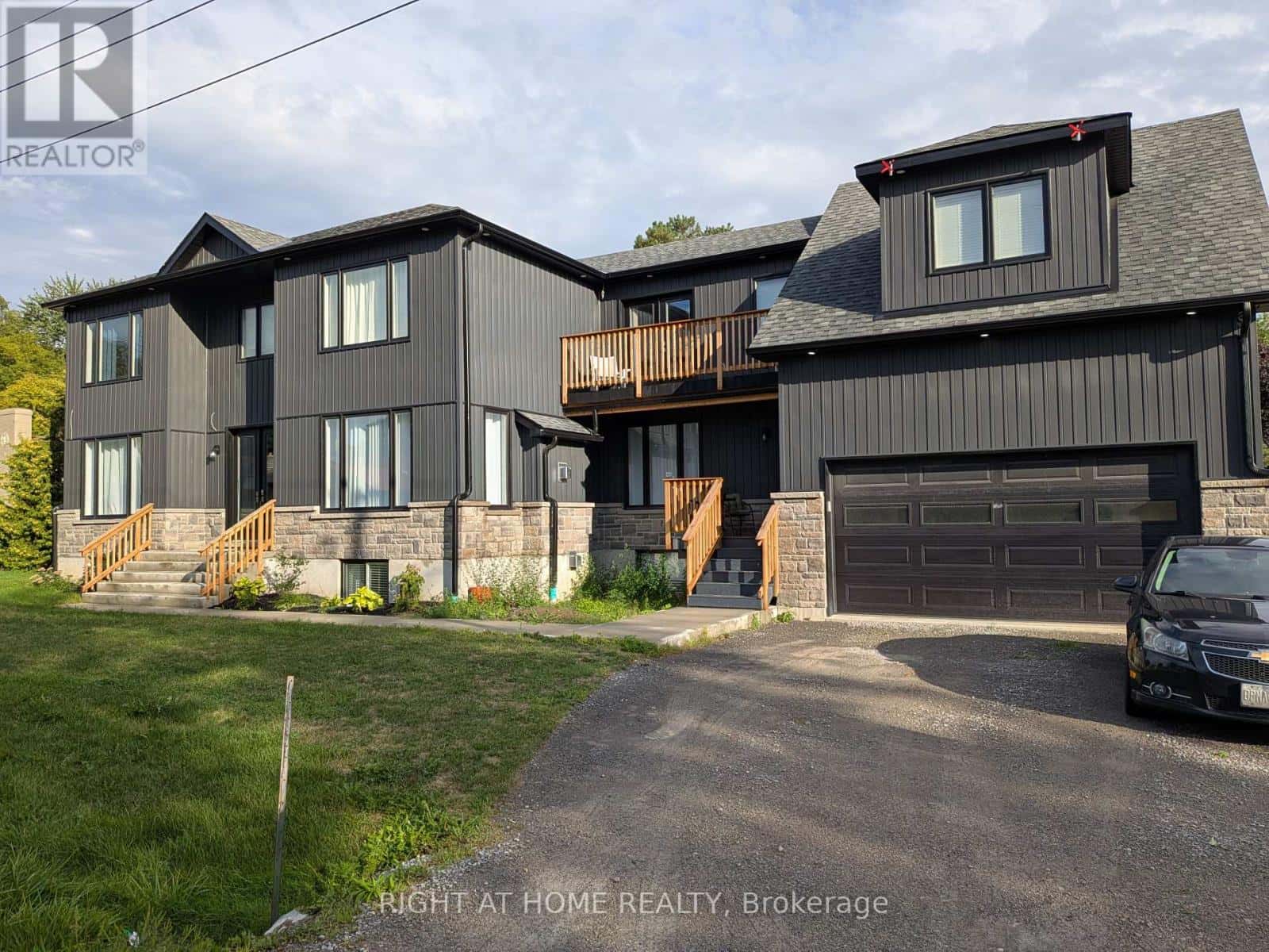 5 PHAIR AVENUE — Clarington (Courtice), Ontario - Photo 2 of 15