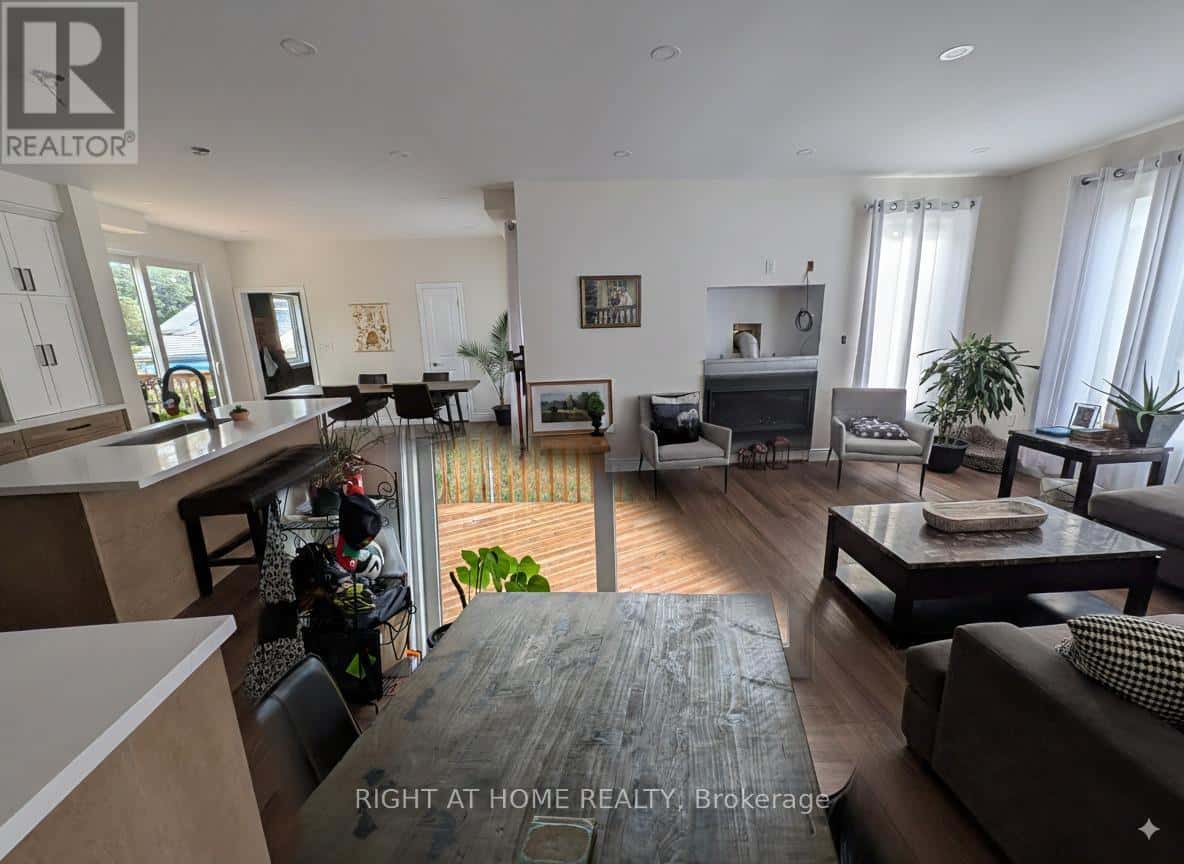 5 PHAIR AVENUE — Clarington (Courtice), Ontario - Photo 4 of 15