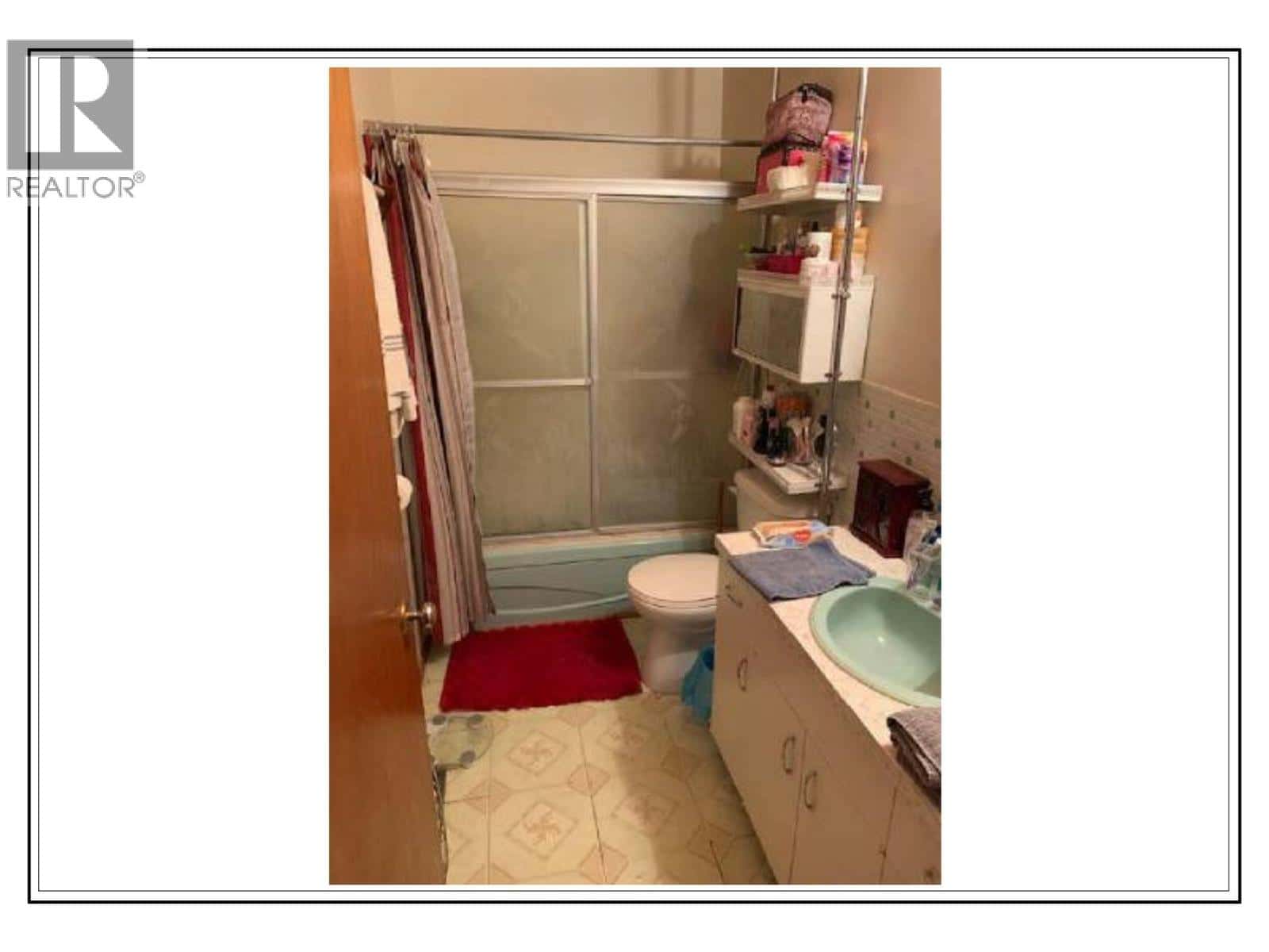 7814 Gravenstein Drive — Osoyoos, British Columbia - Photo 5 of 10