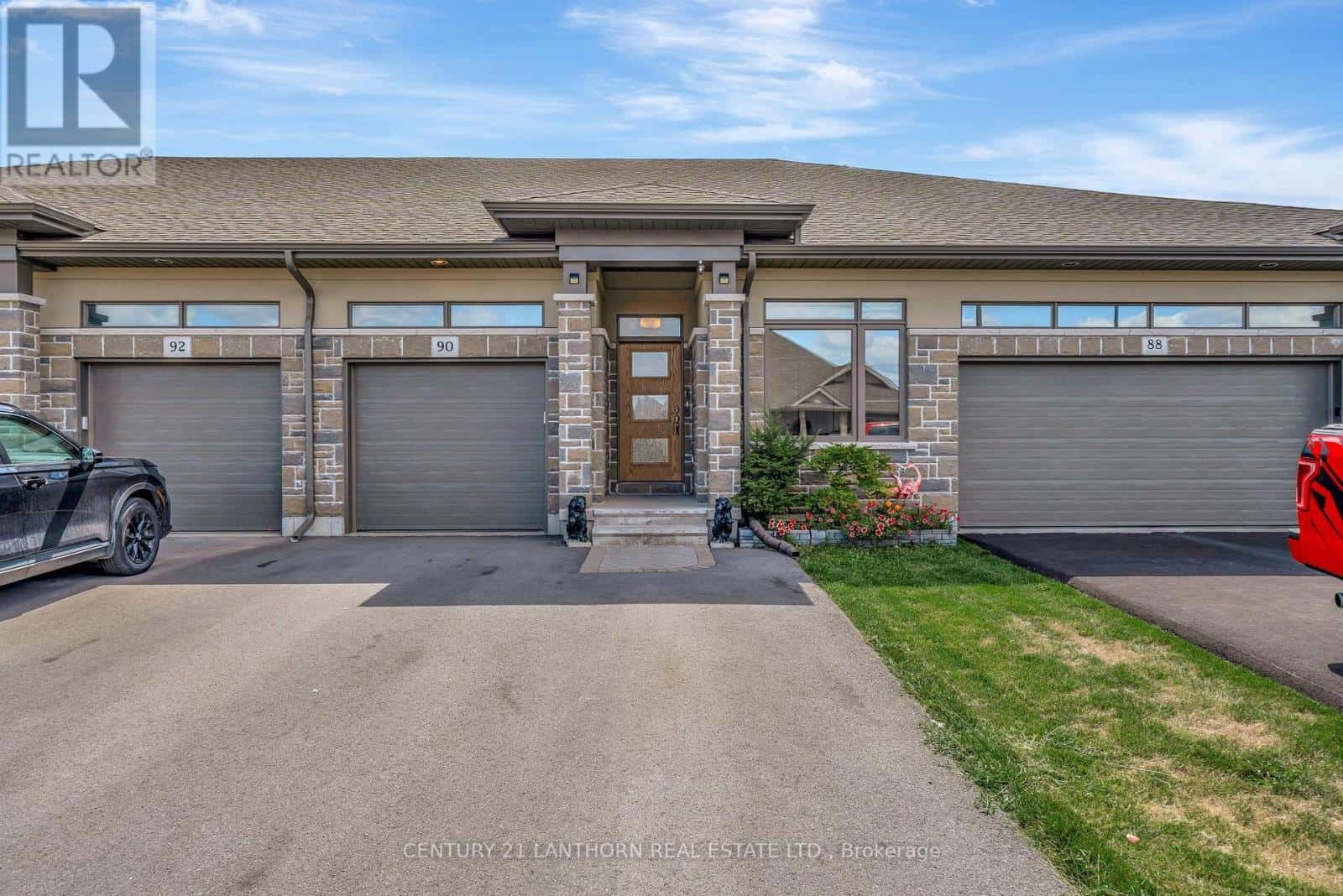 90 COVINGTON CRESCENT — Belleville (Thurlow Ward), Ontario - Photo 2 of 39