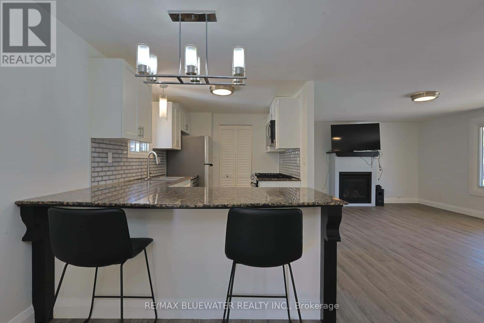 34 PEBBLE BEACH PARKWAY — South Huron (Stephen), Ontario - Photo 5 of 44