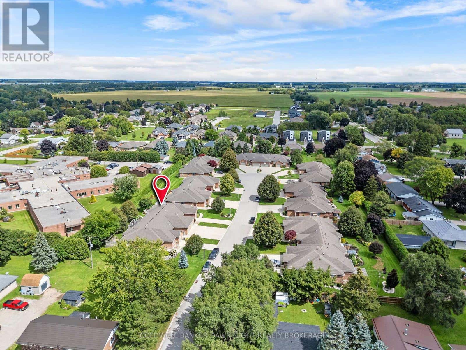 6 SHADOW LANE — South Huron (Exeter), Ontario - Photo 2 of 44