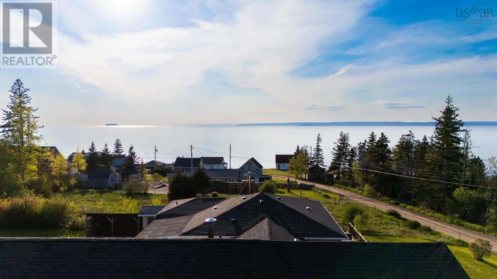 60 Cove — Halls Harbour, Nova Scotia - Photo 2 of 50