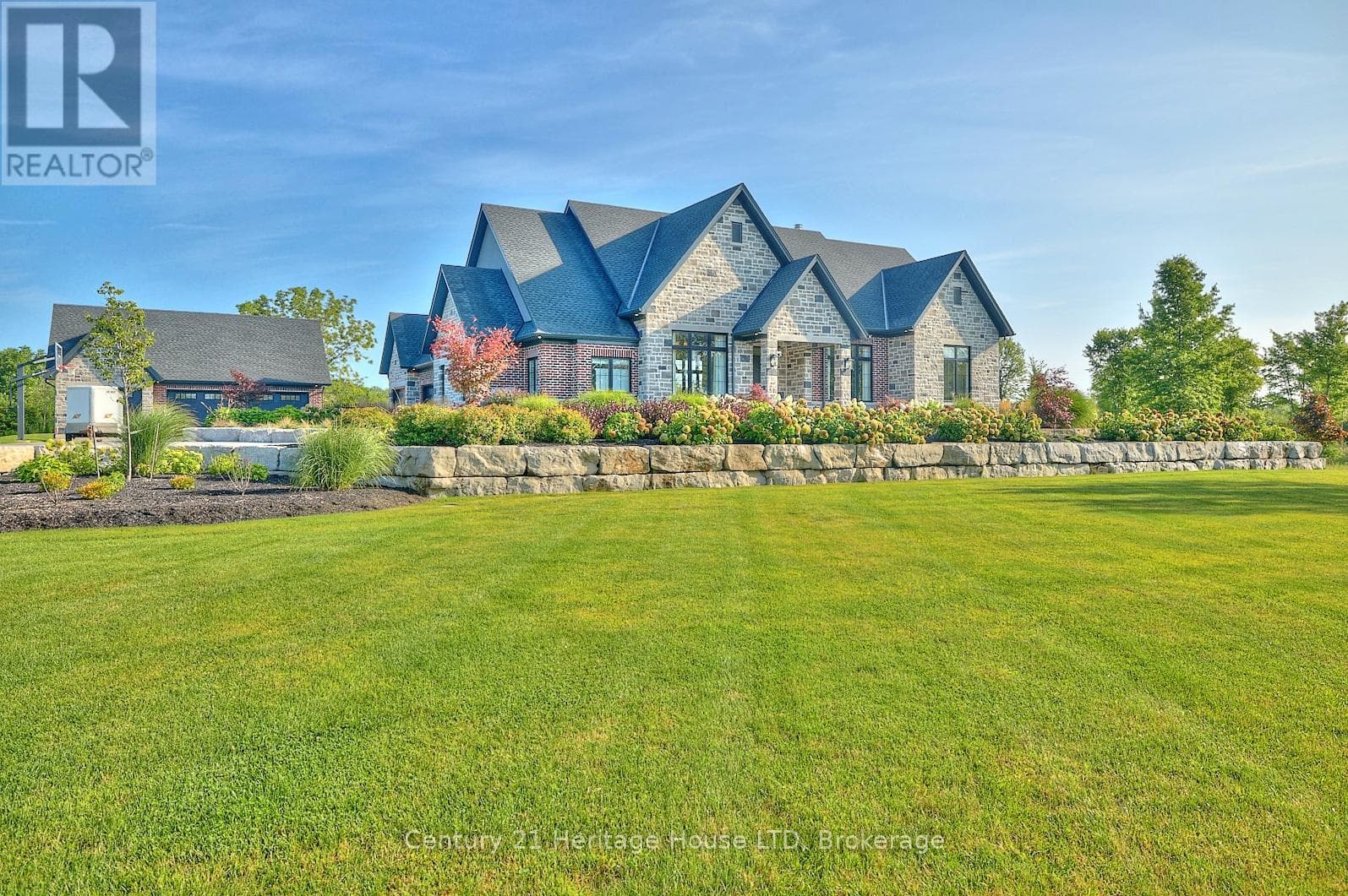 1716 REBECCA STREET — Fort Erie (Crescent Park), Ontario - Main photo