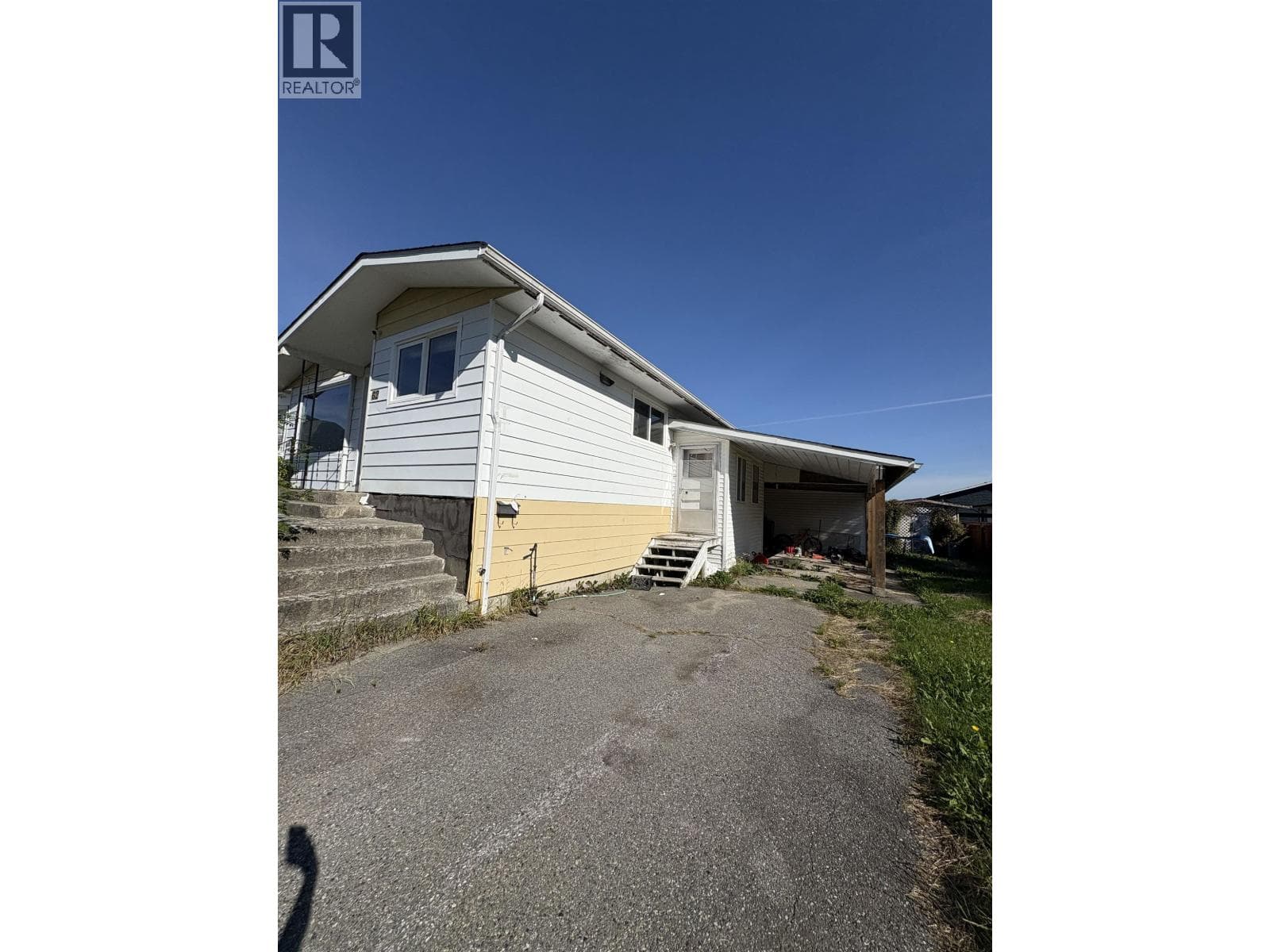 62 CHARLES STREET — Kitimat, British Columbia - Main photo