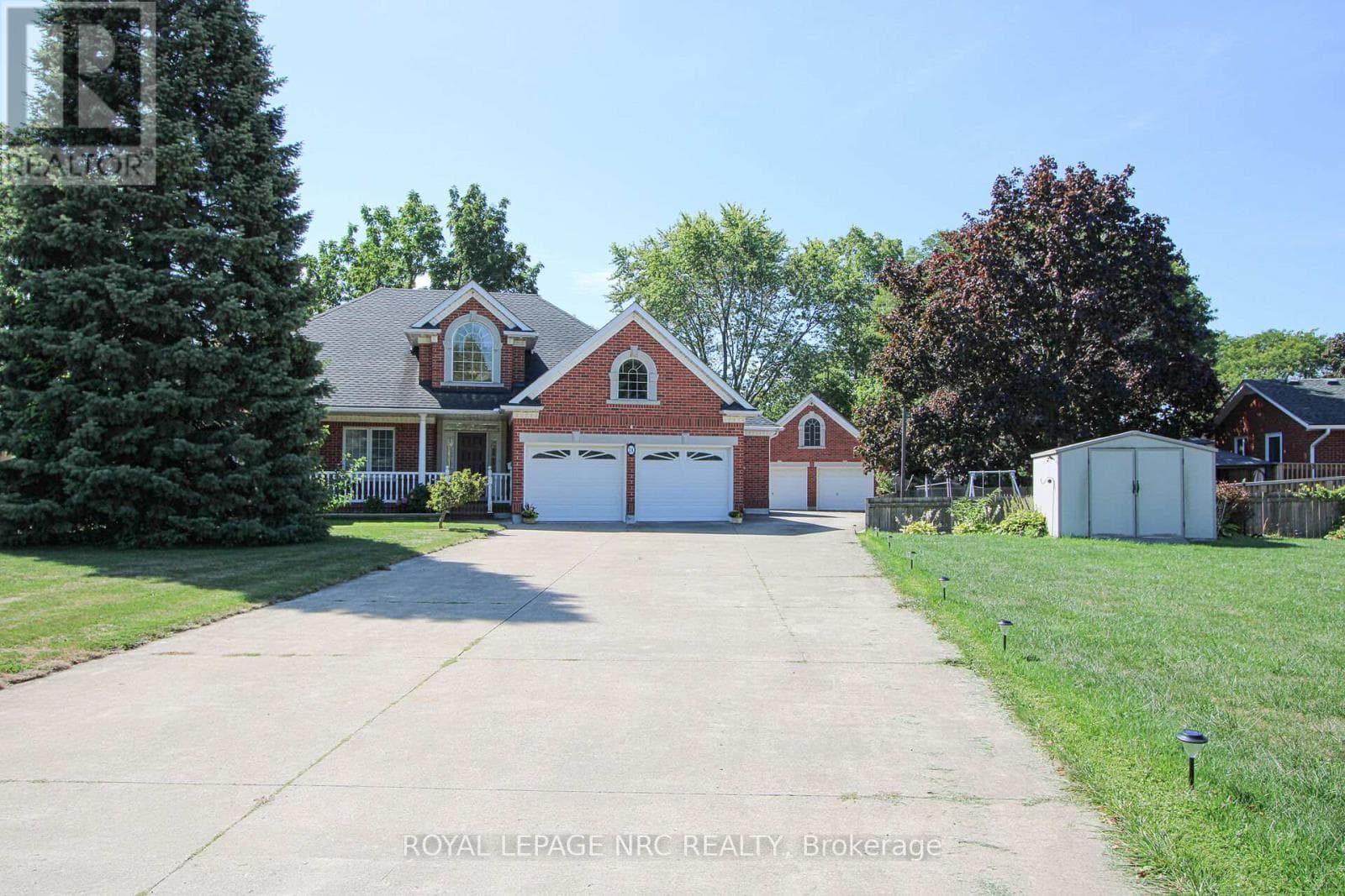 2A JULIANA CRESCENT — St. Catharines (Lakeport), Ontario - Main photo