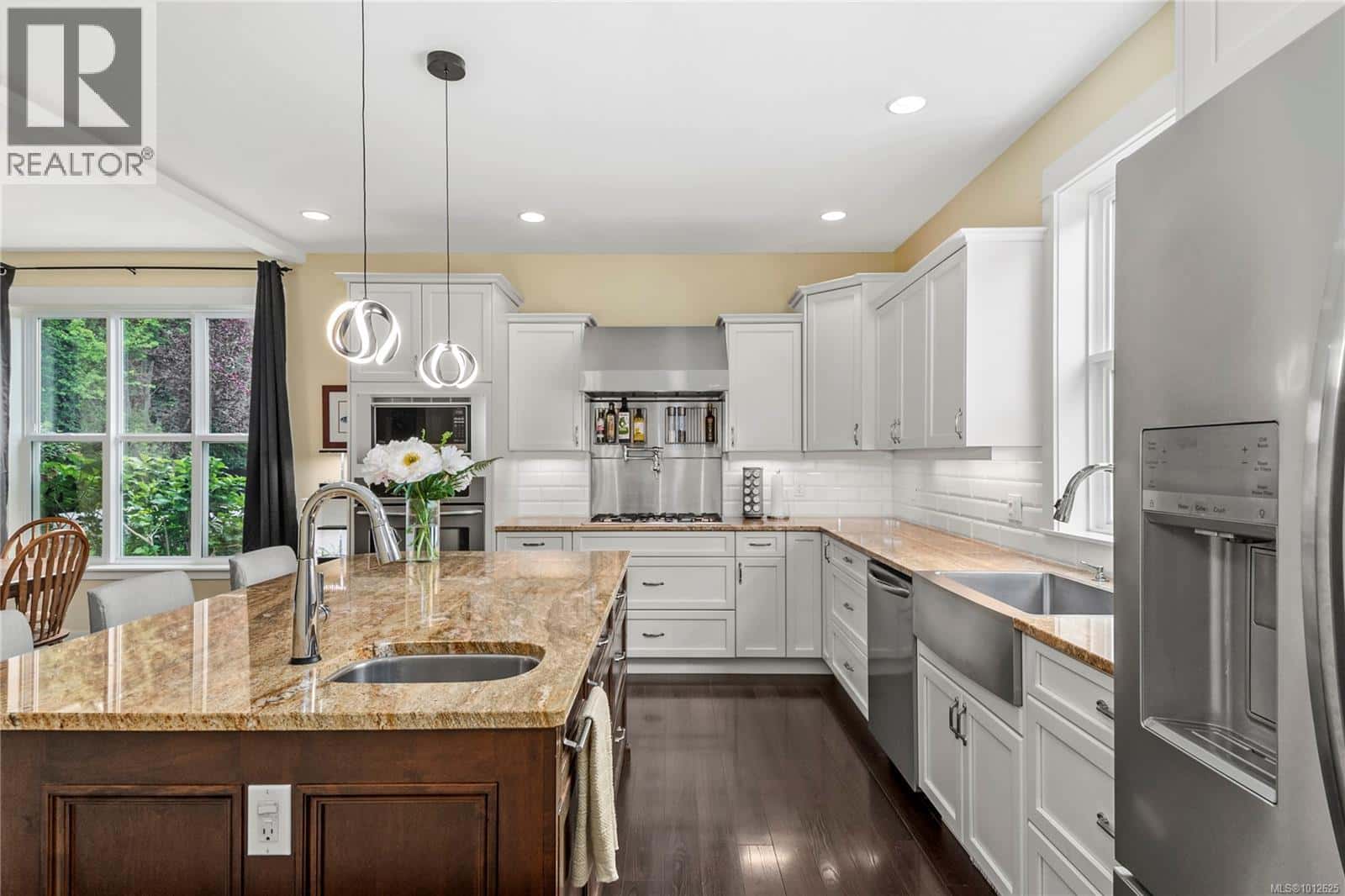 288 Twillingate Rd — Campbell River, British Columbia - Photo 5 of 94