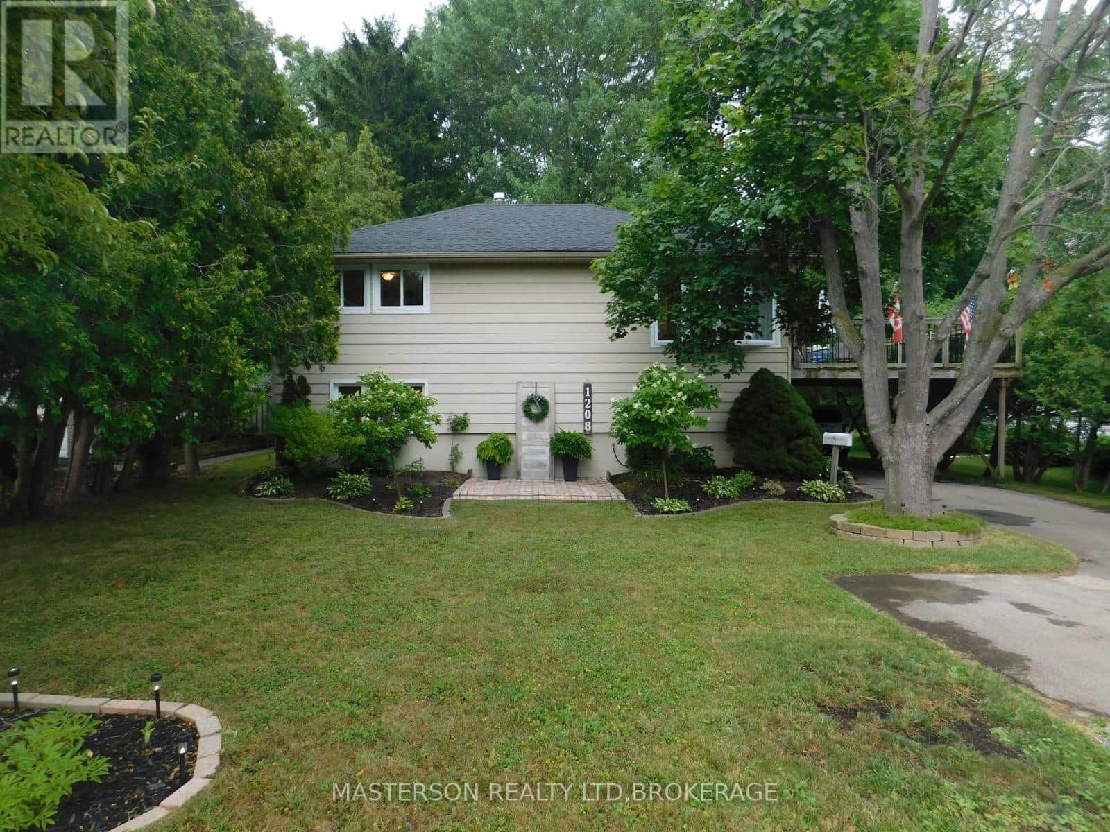 1208 BENNER AVENUE - Photo 2 of 38, Fort Erie (Crescent Park), Ontario