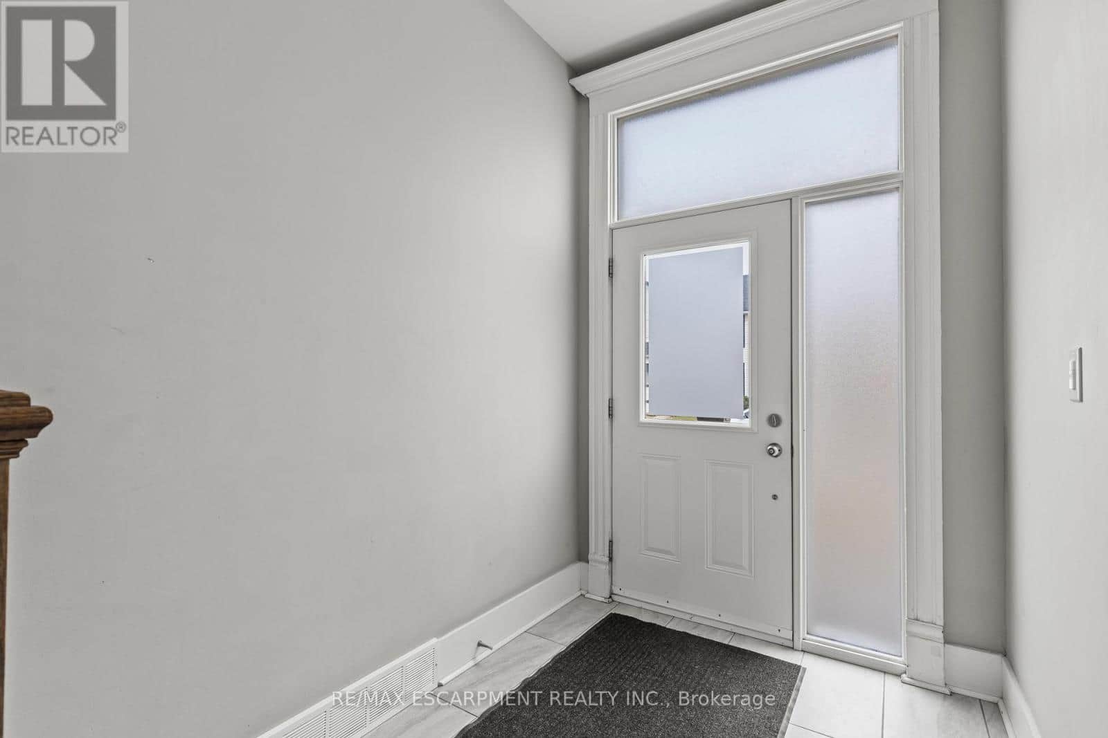 181 WEST AVENUE - Photo 4 of 45, Hamilton (Beasley), Ontario